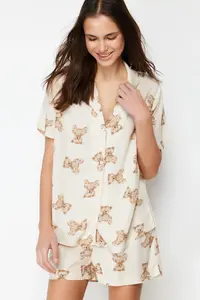 TRENDYOLMİLLA Beige Teddy Bear Viscose OF shorts Weaving Pajama Set