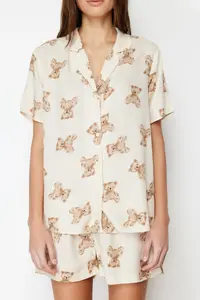 TRENDYOLMİLLA Beige Teddy Bear Viscose OF shorts Weaving Pajama Set - Image 4