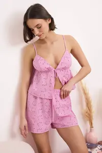 TRENDYOLMİLLA Pink Floral Lined Kendinden Patterned OF shorts Weaving Pajama Set