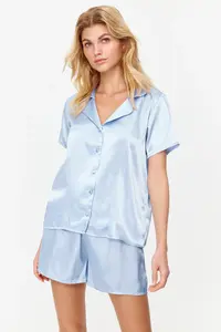 TRENDYOLMİLLA Mavi Satin OF shorts Weaving Pajama Set - Image 3