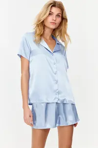 TRENDYOLMİLLA Mavi Satin OF shorts Weaving Pajama Set - Image 4