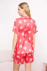 TRENDYOLMİLLA Pink-Multicolored Kalpli Satin Weaving Pajama Set - Image 4