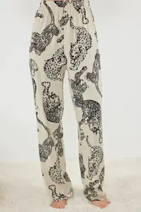 TRENDYOLMİLLA Cream Kaplan Patterned Rope Sleeveless Viscose Weaving Pajama Set - Image 4