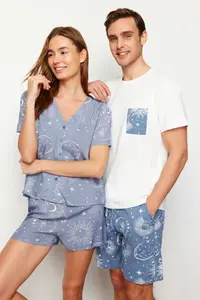 TRENDYOLMİLLA Women Couple Blue Galaxy Patterned Viscose OF shorts Weaving Pajama Set