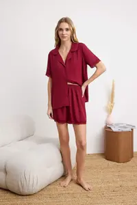 TRENDYOLMİLLA Burgundy Lace Viscose OF shorts Weaving Pajama Set