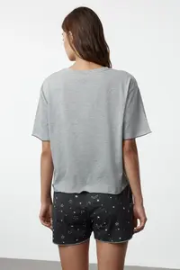 TRENDYOLMİLLA Gray Melange Galaxy Patterned Baby Overlock Detailed OF shorts Knitting Pajama Set - Image 5