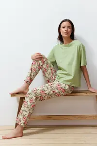 TRENDYOLMİLLA Green 100% Cotton Floral Knitting Pajama Set