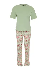 TRENDYOLMİLLA Green 100% Cotton Floral Knitting Pajama Set - Image 7