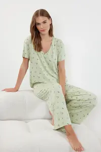 TRENDYOLMİLLA MINT-Multicolored Floral Knitting Pajama Set