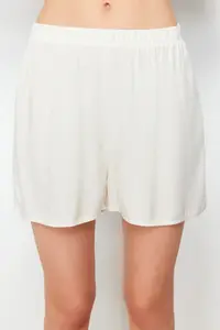 TRENDYOLMİLLA White Ribbon/Bow and Piping Detailed Viscose OF shorts Weaving Pajama Set - Image 5