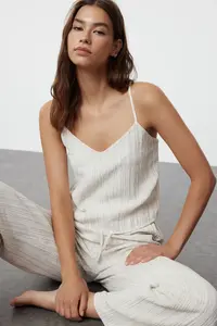 TRENDYOLMİLLA Ecru Binding Detailed Rope Sleeveless Weaving Pajama Set