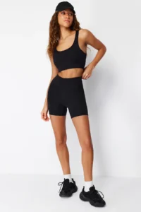 TRENDYOLMİLLA Black Brushed Soft Material Drink Waist Pocket Detail Knitting Sports Shorts/Short Leggings - Image 2