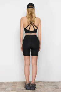 TRENDYOLMİLLA Black Double Pocket Detail Knitting Sports Shorts/Short Leggings - Image 5