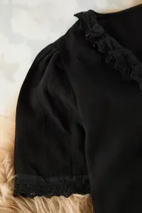 TRENDYOLMİLLA Black 100% Cotton Embroidered Binding Detailed Muslin OF shorts Weaving Pajama Set - Image 7