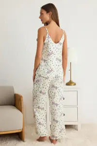 TRENDYOLMİLLA Ecru Hayvan Patterned Rope Sleeveless Viscose Weaving Pajama Set - Image 5
