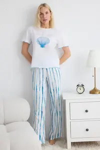 TRENDYOLMİLLA White-Blue Striped Printed Baby Overlock Detailed Viscose Knitting Pajama Set
