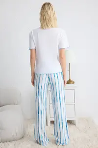TRENDYOLMİLLA White-Blue Striped Printed Baby Overlock Detailed Viscose Knitting Pajama Set - Image 5