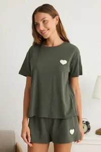 TRENDYOLMİLLA Khaki Cotton Heart Patchli OF shorts Knitting Pajama Set - Image 2