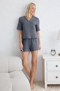 TRENDYOLMİLLA Dark Blue 100% Cotton Binding Detailed Muslin OF shorts Weaving Pajama Set - Image 3