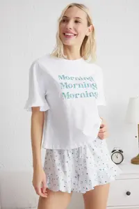 TRENDYOLMİLLA White-Multicolored 100% Cotton Floral and Slogan with flywheel OF shorts Knitting Pajama Set - Image 2