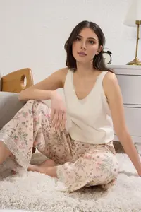 TRENDYOLMİLLA Ecru Floral Lace Detailed Viscose Knitting Pajama Set - Image 3