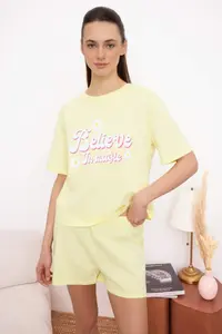 TRENDYOLMİLLA Yellow 100% Cotton Slogan OF shorts Knitting Pajama Set - Image 2