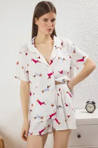 TRENDYOLMİLLA White-Multicolored Dog Piped Bag Gift Viscose OF shorts Weaving Pajama Set - Image 4