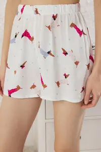 TRENDYOLMİLLA White-Multicolored Dog Piped Bag Gift Viscose OF shorts Weaving Pajama Set - Image 5