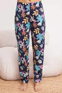 TRENDYOLMİLLA Navy Blue 100% Cotton Floral Slogan Knitting Pajama Set - Image 3