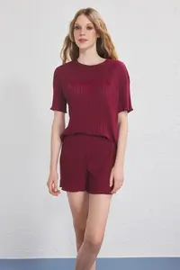 TRENDYOLMİLLA Burgundy Slogan and Heart Embroidered Ribbed OF shorts Knitting Pajama Set - Image 2