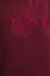 TRENDYOLMİLLA Burgundy Slogan and Heart Embroidered Ribbed OF shorts Knitting Pajama Set - Image 3