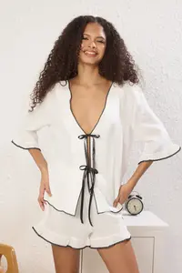 TRENDYOLMİLLA White 100% Cotton Bohem tied up/with bow Muslin OF shorts Weaving Pajama Set