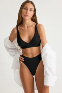 TRENDYOLMİLLA Black Soft Touch Micro Without underwire Covered Triangle Sleeveless Knitting Bra - Image 2