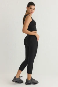TRENDYOLMİLLA Black Reflector Print Detailed Capri Size Knitting Sports Leggings - Image 2