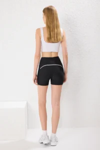 TRENDYOLMİLLA Black Reflector Stripe Detailed Knitting Sports Shorts/Short Leggings - Image 5