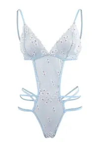 TRENDYOLMİLLA Mavi Tulle Floral Fitted Wireless Bodysuit .D.00015