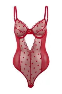 TRENDYOLMİLLA Red Tulle Kalpli Wireless Bodysuit .D.00019 - Image 2