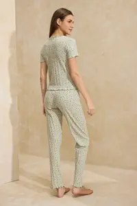 TRENDYOLMİLLA Green 100% Cotton Floral Ribbon/with bow Ribbed/Pointel Knitting Pajama Set - Image 4