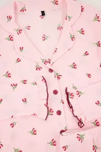 TRENDYOLMİLLA Pink Floral Ruffle and Baby Overlocked Crepe textured Knitting Pajama Set - Image 7