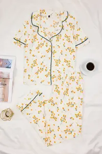 TRENDYOLMİLLA White Floral Piped Crepe textured Knitting Pajama Set - Image 5