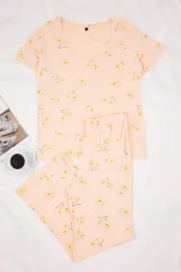TRENDYOLMİLLA Salmon Floral Knitting Pajama Set - Image 5
