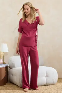 TRENDYOLMİLLA Burgundy Double breasted Yaka Binding Detailed Viscose Weaving Pajama Set - Image 2
