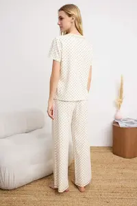 TRENDYOLMİLLA Ecru 100% Cotton Polka Dot Waist Tire Detailed Knitting Pajama Set - Image 4