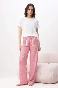 TRENDYOLMİLLA Red Checkered Heart Stripe Detailed Knitting Pajama Set