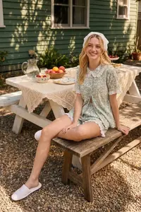 TRENDYOLMİLLA Green-Multicolored Floral embroidery Detailed Viscose Weaving Pajama Set - Image 2