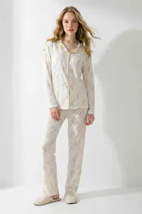 TRENDYOLMİLLA White-Yellow Cotton Floral Piped Ribbed Knitting Pajama Set - Image 2