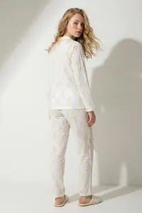 TRENDYOLMİLLA White-Yellow Cotton Floral Piped Ribbed Knitting Pajama Set - Image 3