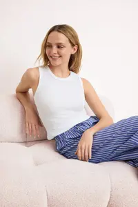 TRENDYOLMİLLA White-Blue Striped Balloon Fit Top Knitting Bottom Weaving Pajama Set - Image 2
