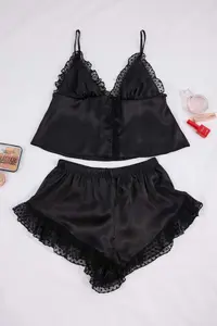 TRENDYOLMİLLA Black Polka Dot Tulle Detailed Satin Weaving Pajama Set