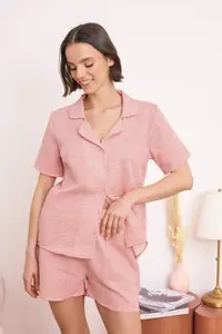 TRENDYOLMİLLA Burgundy 100% Cotton Striped Muslin Weaving Pajama Set - Image 2
